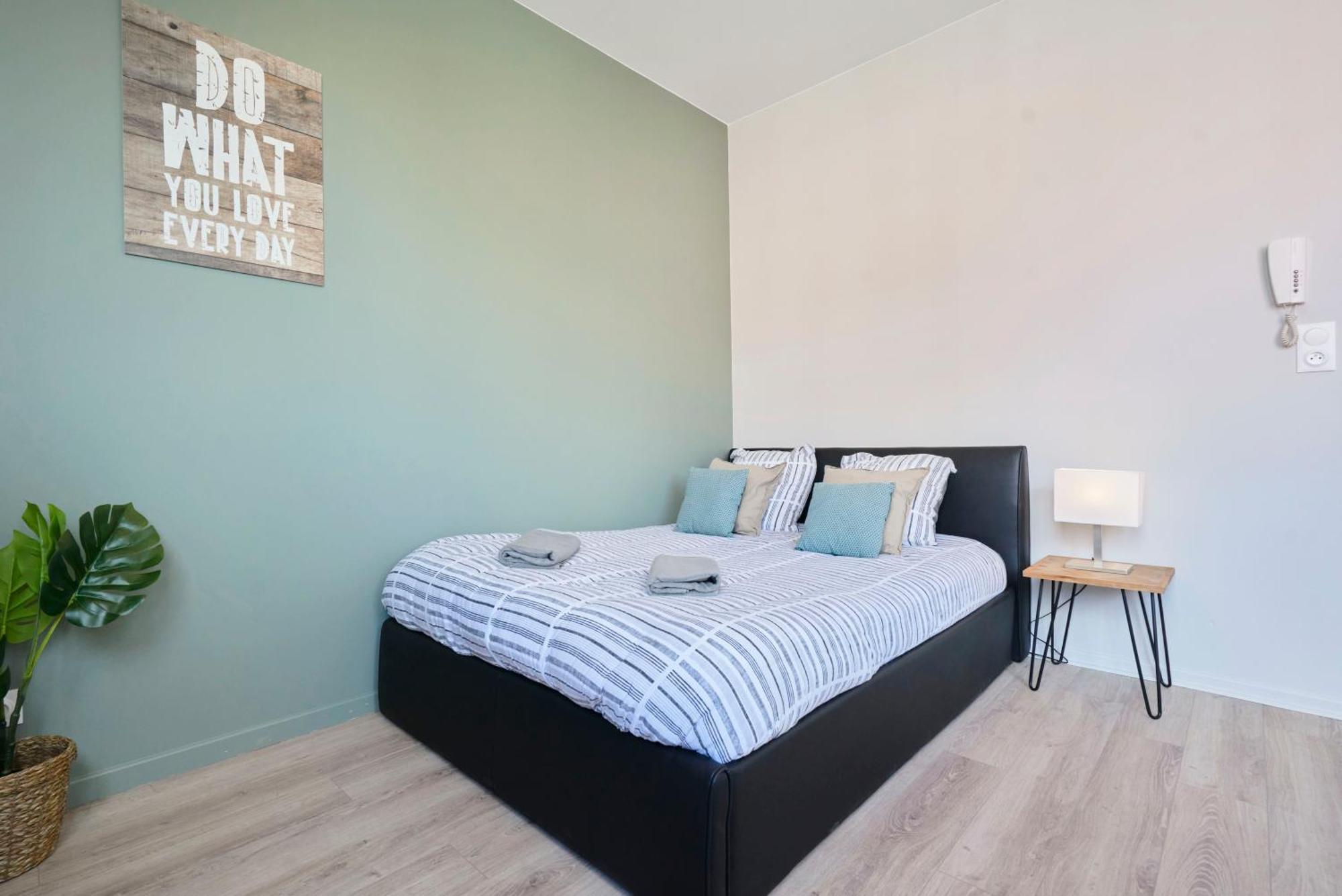 Locationstourcoing - Le Croise Apartment Ngoại thất bức ảnh